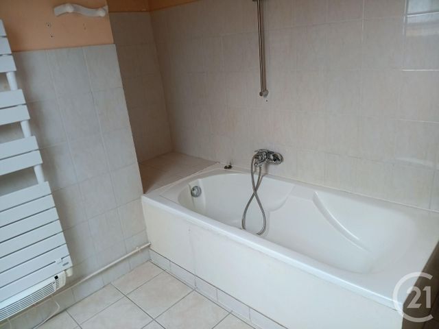 Appartement F3 à louer - 3 pièces - 58.9 m2 - ALENCON - 61 - BASSE-NORMANDIE - Century 21 Harmony