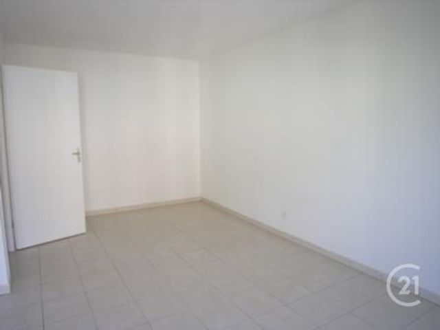 Appartement F2 à louer - 2 pièces - 42.0 m2 - ALENCON - 61 - BASSE-NORMANDIE - Century 21 Harmony