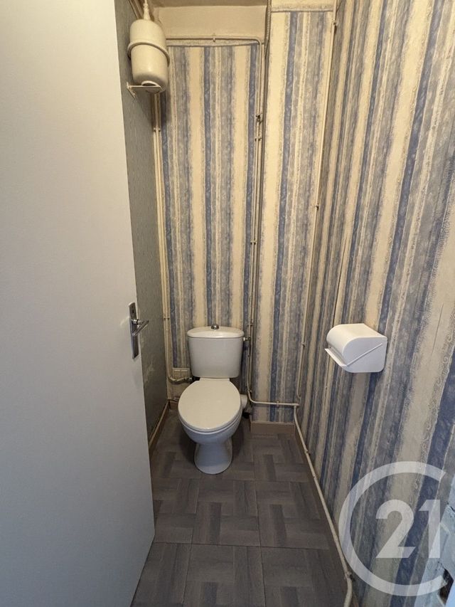 Appartement F4 à louer - 4 pièces - 79.93 m2 - ALENCON - 61 - BASSE-NORMANDIE - Century 21 Harmony