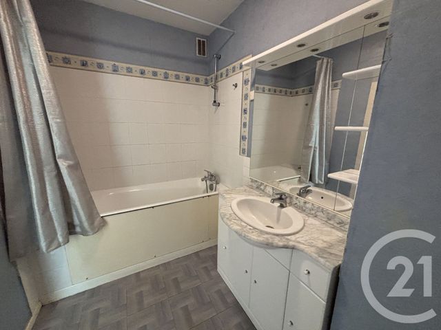 Appartement F4 à louer - 4 pièces - 79.93 m2 - ALENCON - 61 - BASSE-NORMANDIE - Century 21 Harmony