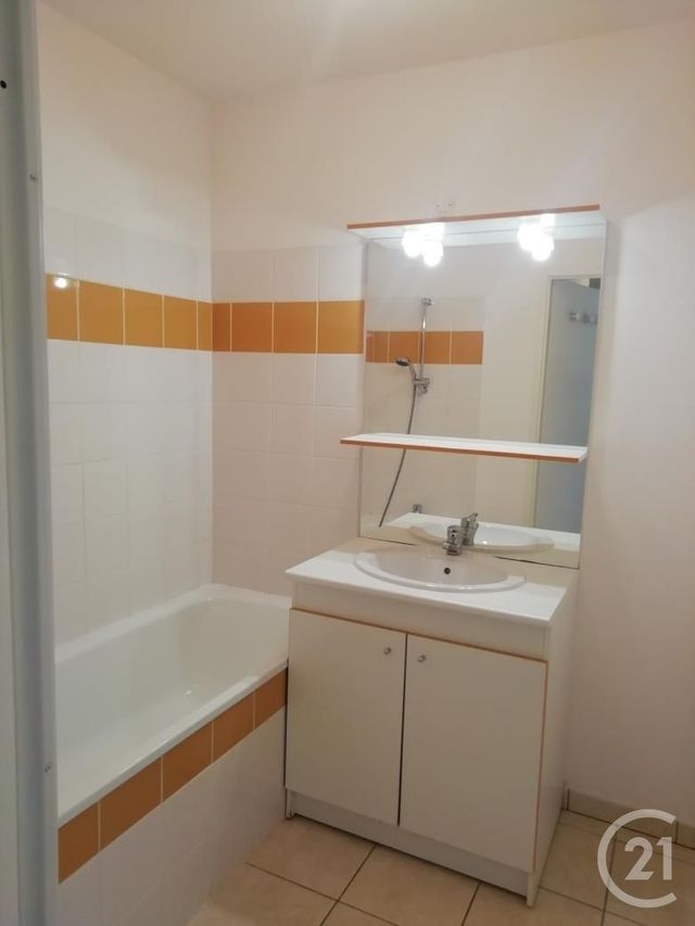 Appartement F2 à louer - 2 pièces - 42.48 m2 - ALENCON - 61 - BASSE-NORMANDIE - Century 21 Harmony