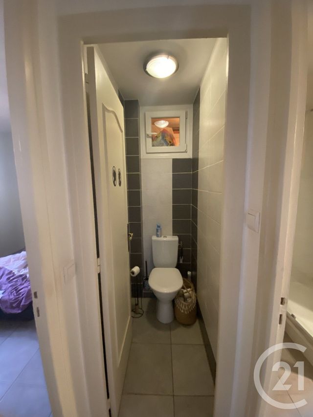 Appartement F3 à louer - 3 pièces - 58.71 m2 - ALENCON - 61 - BASSE-NORMANDIE - Century 21 Harmony