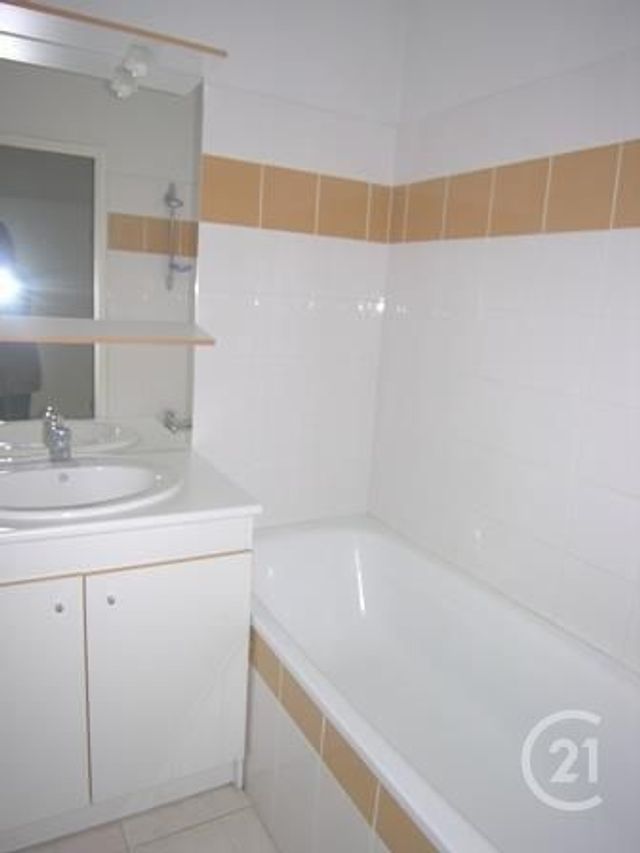 Appartement F2 à louer - 2 pièces - 34.1 m2 - ALENCON - 61 - BASSE-NORMANDIE - Century 21 Harmony