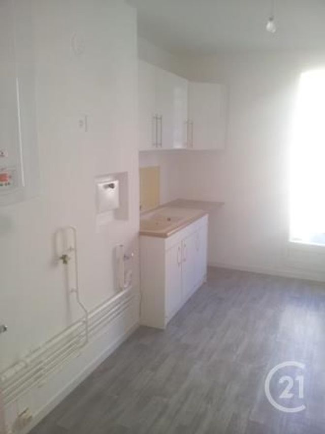 Appartement F5 à louer - 5 pièces - 96.0 m2 - ALENCON - 61 - BASSE-NORMANDIE - Century 21 Harmony Appartement F5 à louer - 5 pièces - 96.0 m2 - ALENCON - 61 - BASSE-NORMANDIE - Century 21 Harmony