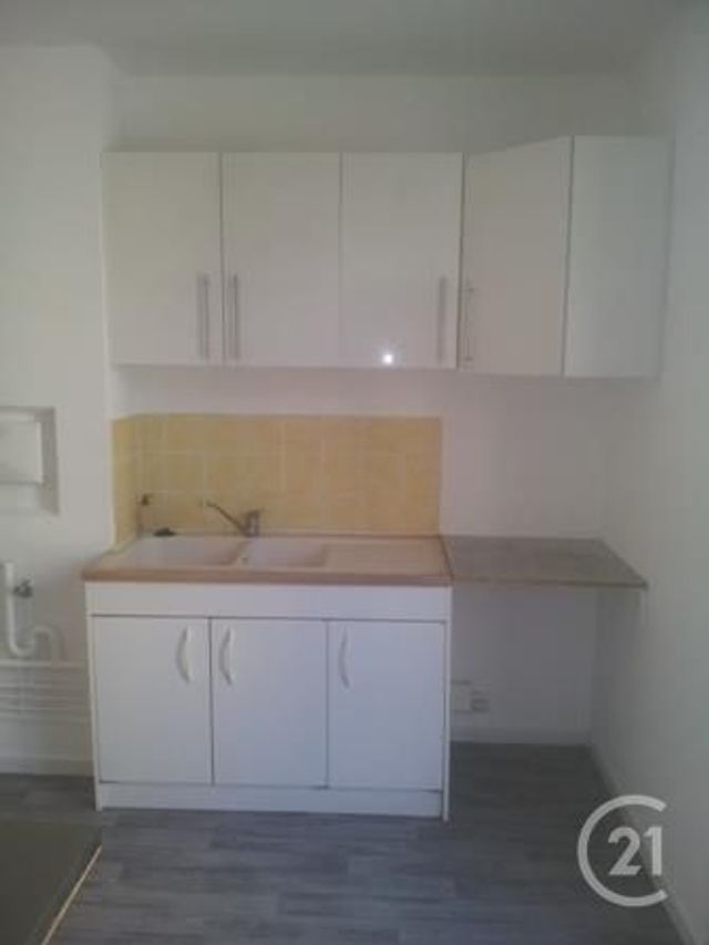 Appartement F5 à louer - 5 pièces - 96.0 m2 - ALENCON - 61 - BASSE-NORMANDIE - Century 21 Harmony Appartement F5 à louer - 5 pièces - 96.0 m2 - ALENCON - 61 - BASSE-NORMANDIE - Century 21 Harmony