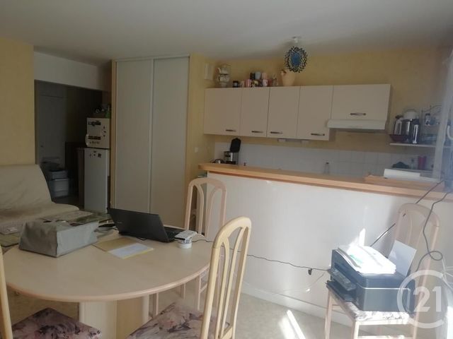 Afficher la photo en grand Appartement F3 à louer - 3 pièces - 63.9 m2 - ST GERMAIN DU CORBEIS - 61 - BASSE-NORMANDIE - Century 21 Harmony