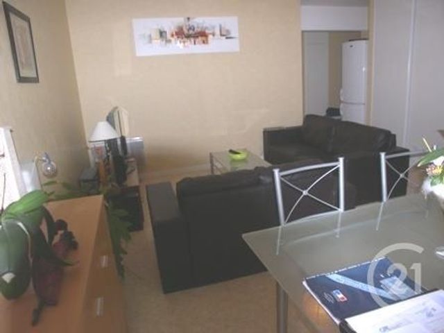Afficher la photo en grand Appartement F3 à louer - 3 pièces - 63.9 m2 - ST GERMAIN DU CORBEIS - 61 - BASSE-NORMANDIE - Century 21 Harmony