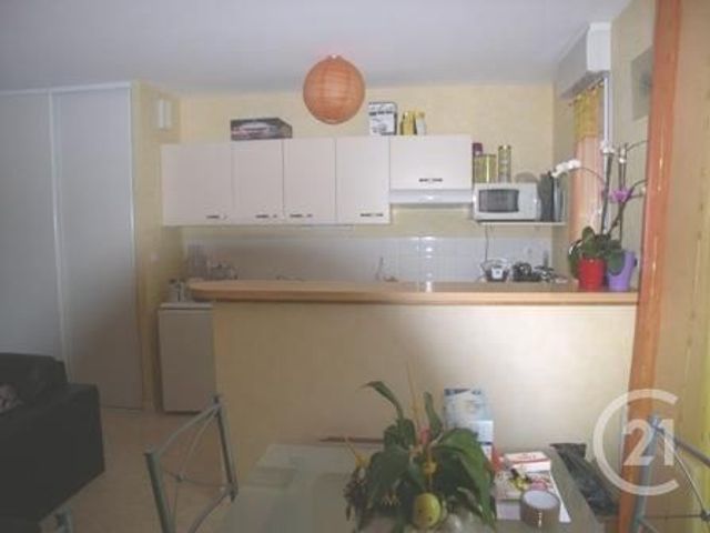 Afficher la photo en grand Appartement F3 à louer - 3 pièces - 63.9 m2 - ST GERMAIN DU CORBEIS - 61 - BASSE-NORMANDIE - Century 21 Harmony