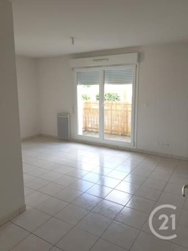 Afficher la photo en grand Appartement F3 à louer - 3 pièces - 54.0 m2 - ALENCON - 61 - BASSE-NORMANDIE - Century 21 Harmony