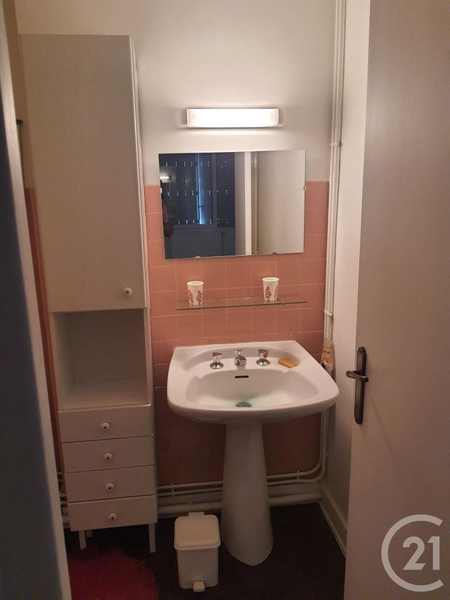 Appartement F5 à louer - 5 pièces - 99.89 m2 - ALENCON - 61 - BASSE-NORMANDIE - Century 21 Harmony