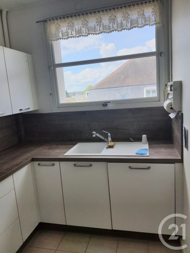 Appartement F5 à louer - 5 pièces - 99.89 m2 - ALENCON - 61 - BASSE-NORMANDIE - Century 21 Harmony
