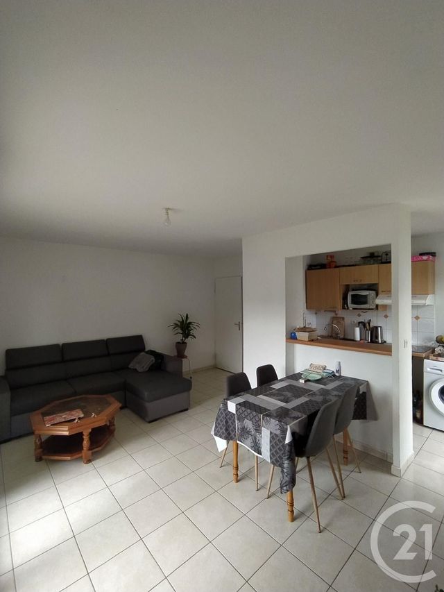 Appartement F3 à louer - 3 pièces - 54.0 m2 - ALENCON - 61 - BASSE-NORMANDIE - Century 21 Harmony