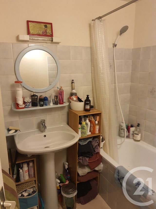 Appartement F3 à louer - 3 pièces - 46.5 m2 - CONDE SUR SARTHE - 61 - BASSE-NORMANDIE - Century 21 Harmony