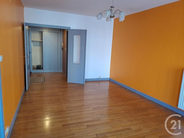 Appartement F4 à louer - 4 pièces - 79.12 m2 - ALENCON - 61 - BASSE-NORMANDIE - Century 21 Harmony