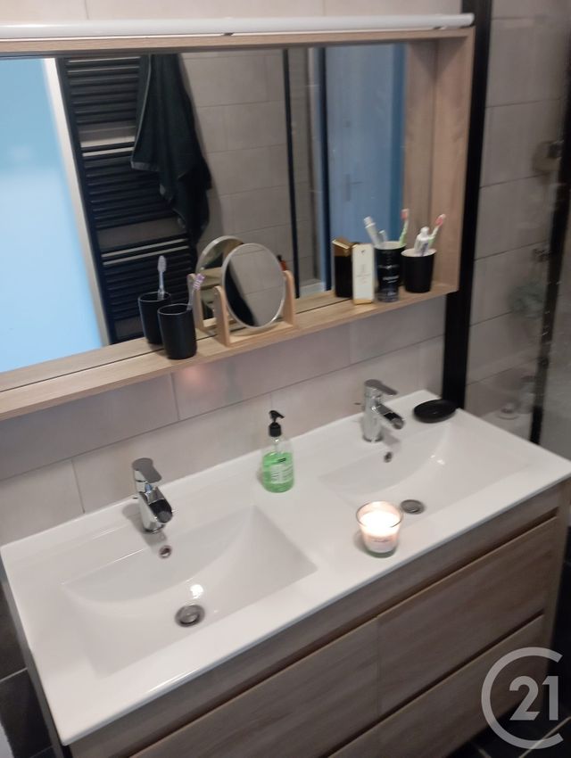 Appartement F4 à louer - 4 pièces - 78.39 m2 - ALENCON - 61 - BASSE-NORMANDIE - Century 21 Harmony