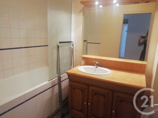 Afficher la photo en grand Appartement F4 à vendre - 4 pièces - 79.38 m2 - ALENCON - 61 - BASSE-NORMANDIE - Century 21 Harmony