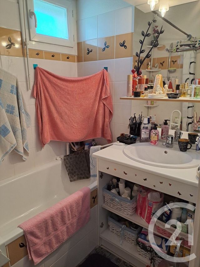 Appartement F3 à vendre - 3 pièces - 54.09 m2 - ALENCON - 61 - BASSE-NORMANDIE - Century 21 Harmony