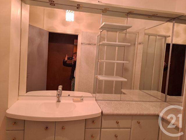 Afficher la photo en grand Appartement F4 à vendre - 4 pièces - 79.12 m2 - ALENCON - 61 - BASSE-NORMANDIE - Century 21 Harmony