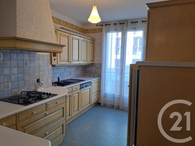 Afficher la photo en grand Appartement F4 à vendre - 4 pièces - 79.12 m2 - ALENCON - 61 - BASSE-NORMANDIE - Century 21 Harmony
