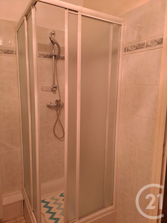 Afficher la photo en grand Appartement F4 à vendre - 4 pièces - 79.12 m2 - ALENCON - 61 - BASSE-NORMANDIE - Century 21 Harmony